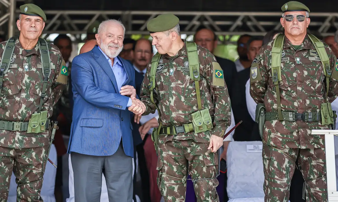 Recife (PE), 19.01.2024 - Presidente da República, Luiz Inácio Lula da Silva, participa da cerimônia de transmissão de cargo do Comando Militar do Nordeste, em Recife. Foto: Ricardo Stuckert/PR