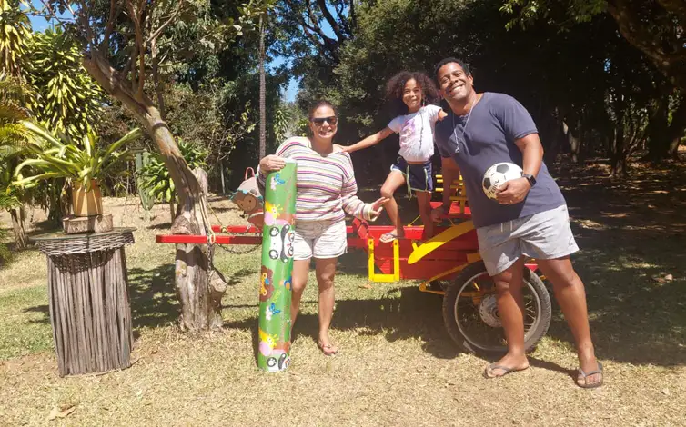 Brasília (DF),  16/03/2026 - ECA Digital entre em vigor nesta terça feira (17) - Karen Lima e Filipe Adão, pais de Catarina, que cuidam das fotos postadas na rede social da menina de 6 anos
Foto: Karen Lima/Arquivo Pessoal